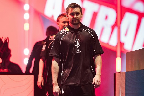 Astralis官方粉絲俱樂部盛贊HooXi：他是個(gè)大英雄！