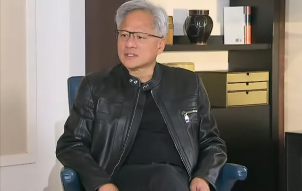 黃仁勛點(diǎn)名華為：云矩陣AI超算性能碾壓英偉達(dá)！中美5G+AI戰(zhàn)略正面交鋒